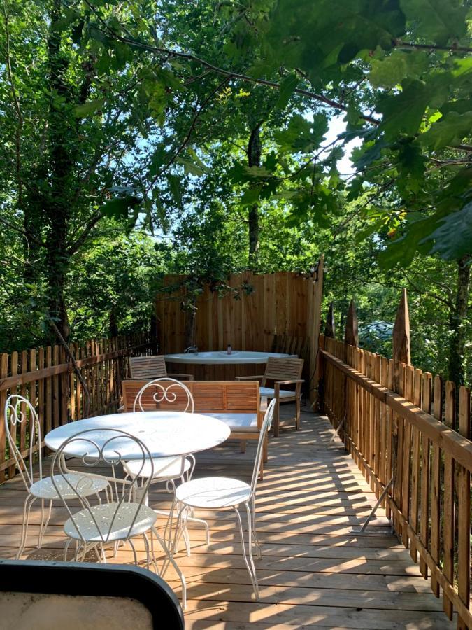 Magic Roof Top Bus With Big Bath In The Tree Forest! Mimizan Exterior photo